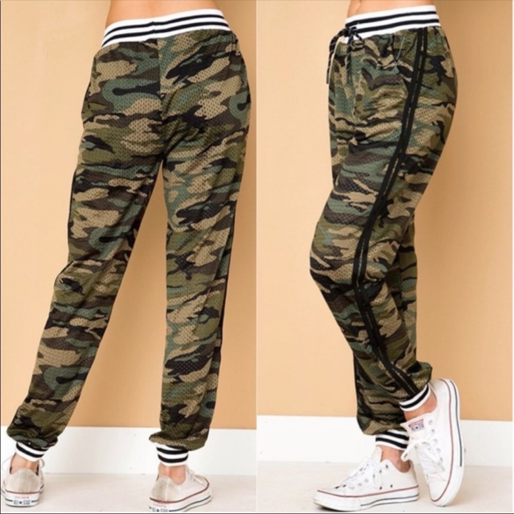 NEW! ! LAST ONE ! CAMO JOGGERS - Picture 3 of 4
